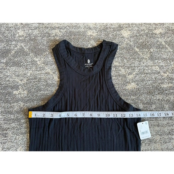 FP Movement Womens S Tank Black Ribbed Crop High Neck NWT K7 - Picture 4 of 9